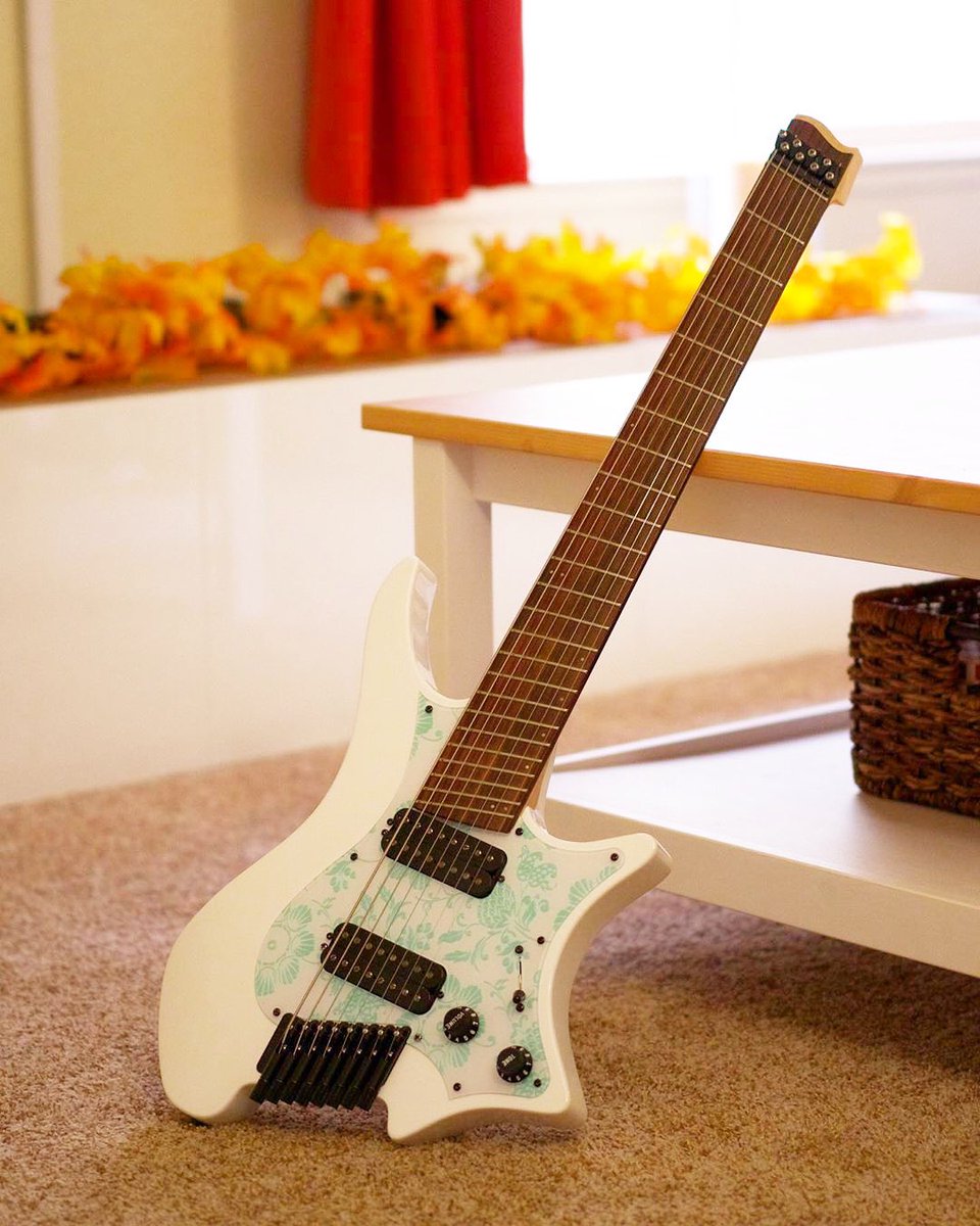 strandbergGuit's tweet photo. Thoughts on this Boden Classic 8 with custom @decoboomdesign pickguard? We think it looks clean & classy! 🎩🎸
Photo by IG @blakebardsley
.
.
#strandbergguitars #strandberg #headlessguitars #bodenclassic #8string #decoboomdesign #custompickguard #classy #multiscale #goheadless https://t.co/GkK6sw4vQ5