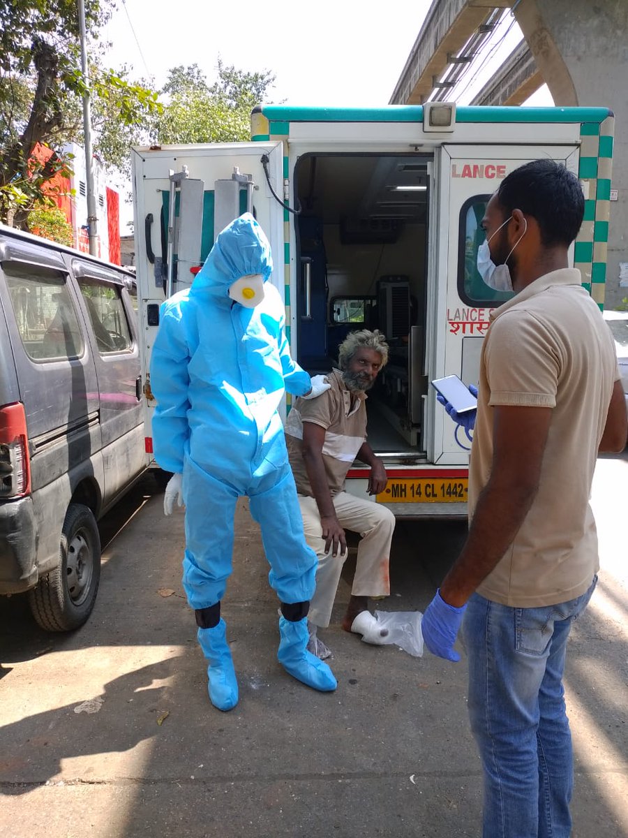 ActionGroupLP's tweet photo. 🙏Thank you Santosh Jadhavji for helping the homeless man in NM Joshi Road get treatment. You are an inspiration to  Mumbaikars. @santoshjadhav99 @KishoriPednekar @AUThackeray https://t.co/r64BS7V2IX