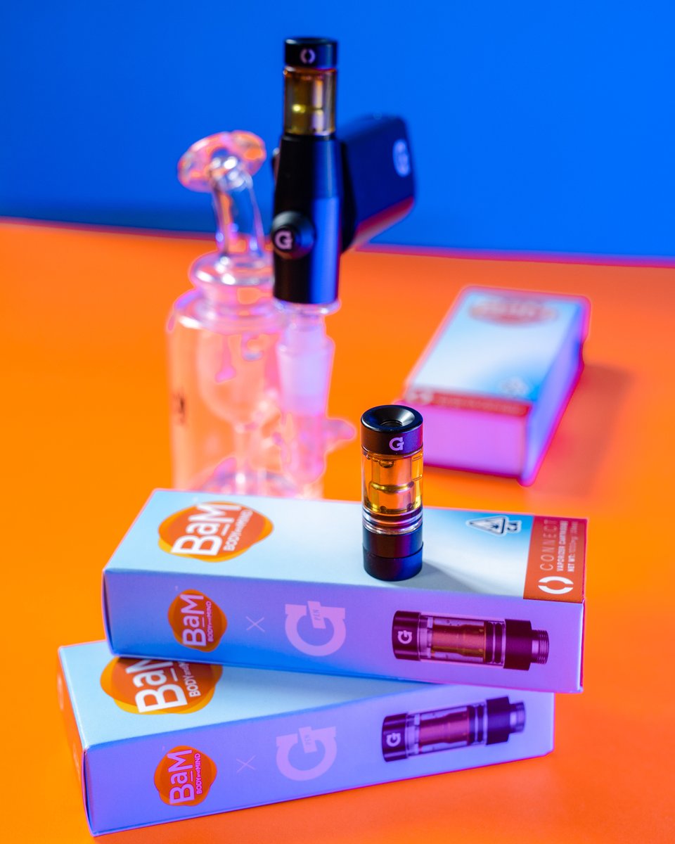 GPen's tweet photo. Hey CALIFORNIA 😎🌴💨 New 1G Connect cartridges are now available from @bodyandmindBAM at #ShowGrow in #LongBeach and #SanDiego, #SundialCollective in Redding and #GreenhouseCollective in #Lompoc. Tag a dispensary you want to see these in! 🙌 https://t.co/HsXeP9NgMv