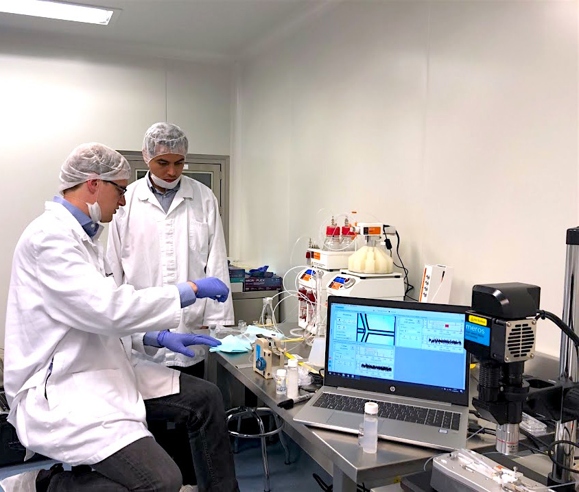AureusMexico's tweet photo. Síntesis de #liposomas para la liberación fármacos,es una aplicación que se encuentra en constante Desarrollo e Investigación, los equipos de Microfluidos @dolomite_micro son ideales para tener control de las #microgotas y su tamaño.
Desde primeras pruebas hasta nivel Producción https://t.co/GsE6tA4MYN