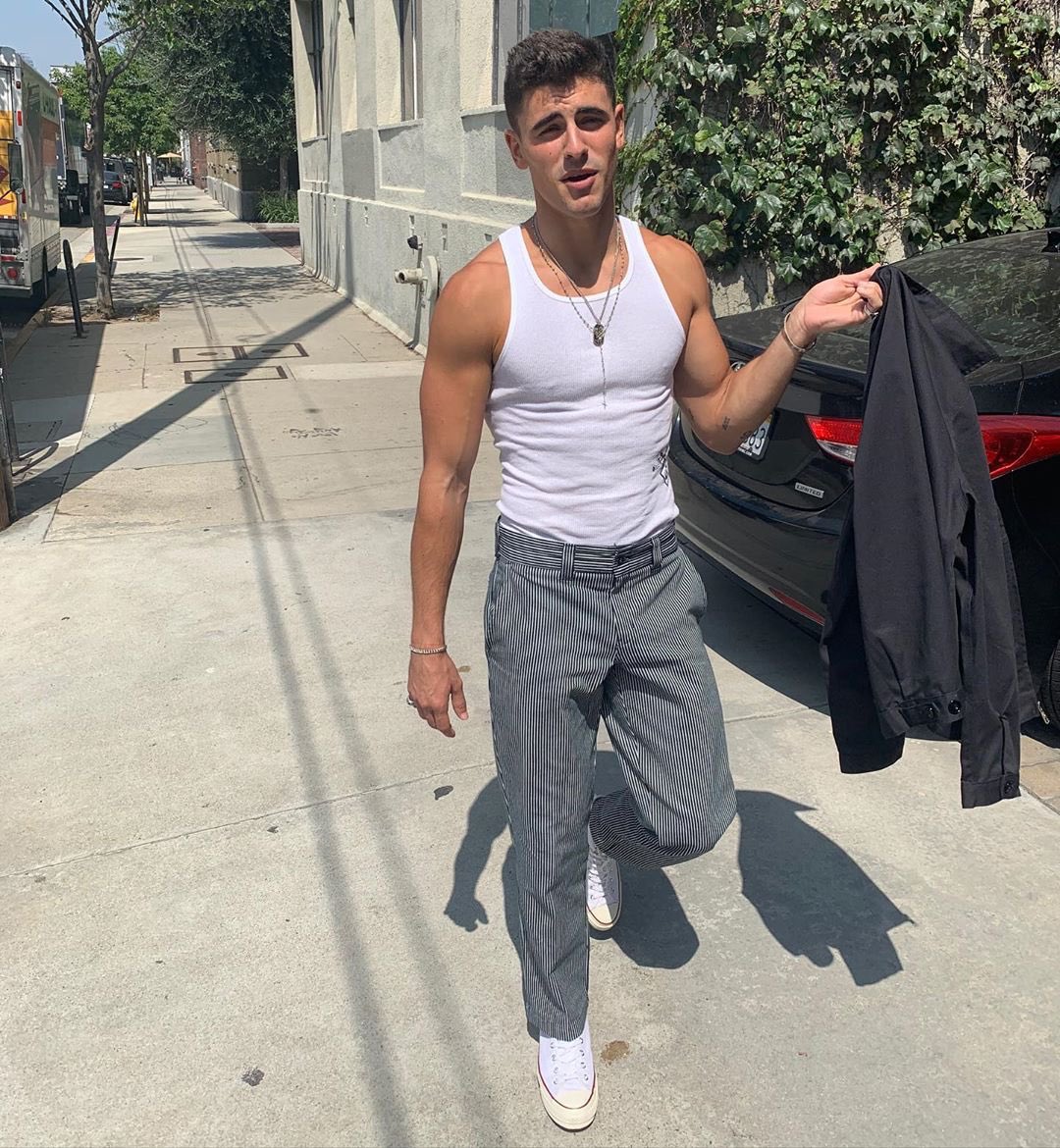 IslandRecords's tweet photo. Happy birthday to @jackgilinsky!! https://t.co/2Pvtoodjvm