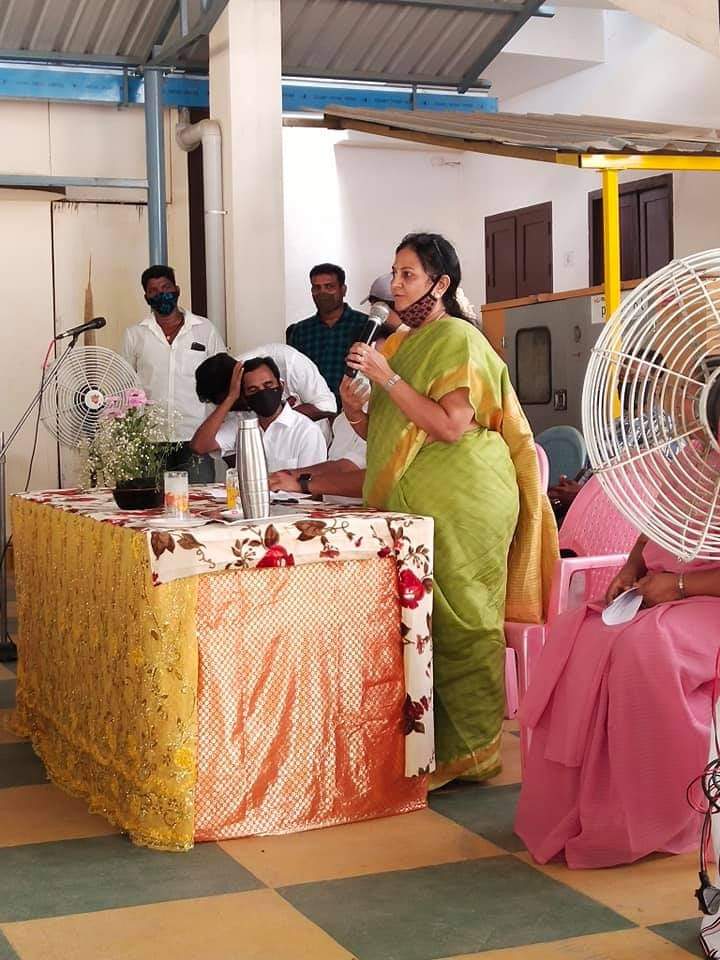 KathiravanPaul1's tweet photo. ஆவடி, #இமாகுலேட்_பெண்கள்
உயர்நிலை பள்ளியில் #RO_PLANT தண்ணீர் தொட்டி மாஃபா அறக்கட்டளை சார்பில் ரூ 2 #லட்சம் மதிப்பீட்டில் அமைத்து கொடுத்துள்ளார் அதை இன்று குழந்தைகள் பயன்பாட்டிற்காக @mafoikprajan அவர்கள் திறந்து வைத்தார். @AIADMKOfficial @AIADMKITWINGOFL @PvrAjithKumar1 https://t.co/7mkJlmwvvp