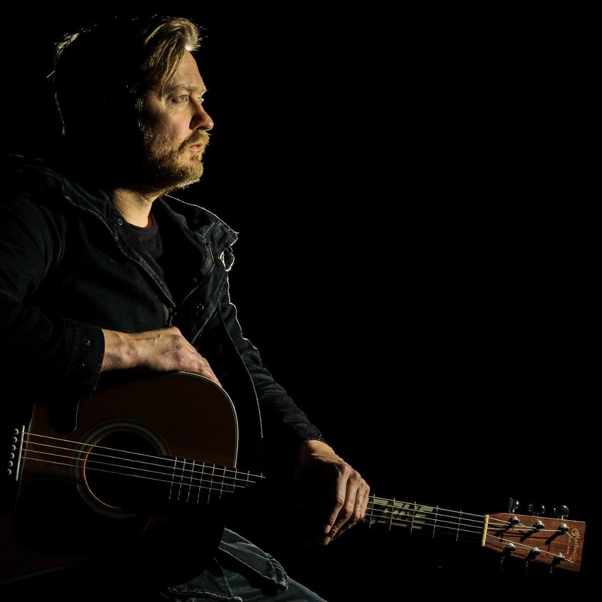 FrancoisVanCoke's tweet photo. Ek wou nog altyd ‘n acoustic/unplugged album maak en so baie van julle het al gevra daarvoor. Hier is hy nou - https://t.co/saVellP2M6 https://t.co/0GaahlTOz3