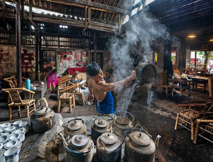 KhanZamanUsman's tweet photo. Chinese 🇨🇳 fantastic tea stalls available all across #LAC hot spots are #Anjaw #BumlaPas #Sikkim #Demchok #Fukche #PangongLake #GalwanValley #Durbuk #Chushul
#Nyoma #Hanle #Ladakh
Oolong tea, or wu long, is partly oxidized; it's aromatic with only a hint of bitterness. .☕👌 https://t.co/lvhWMR1KWh