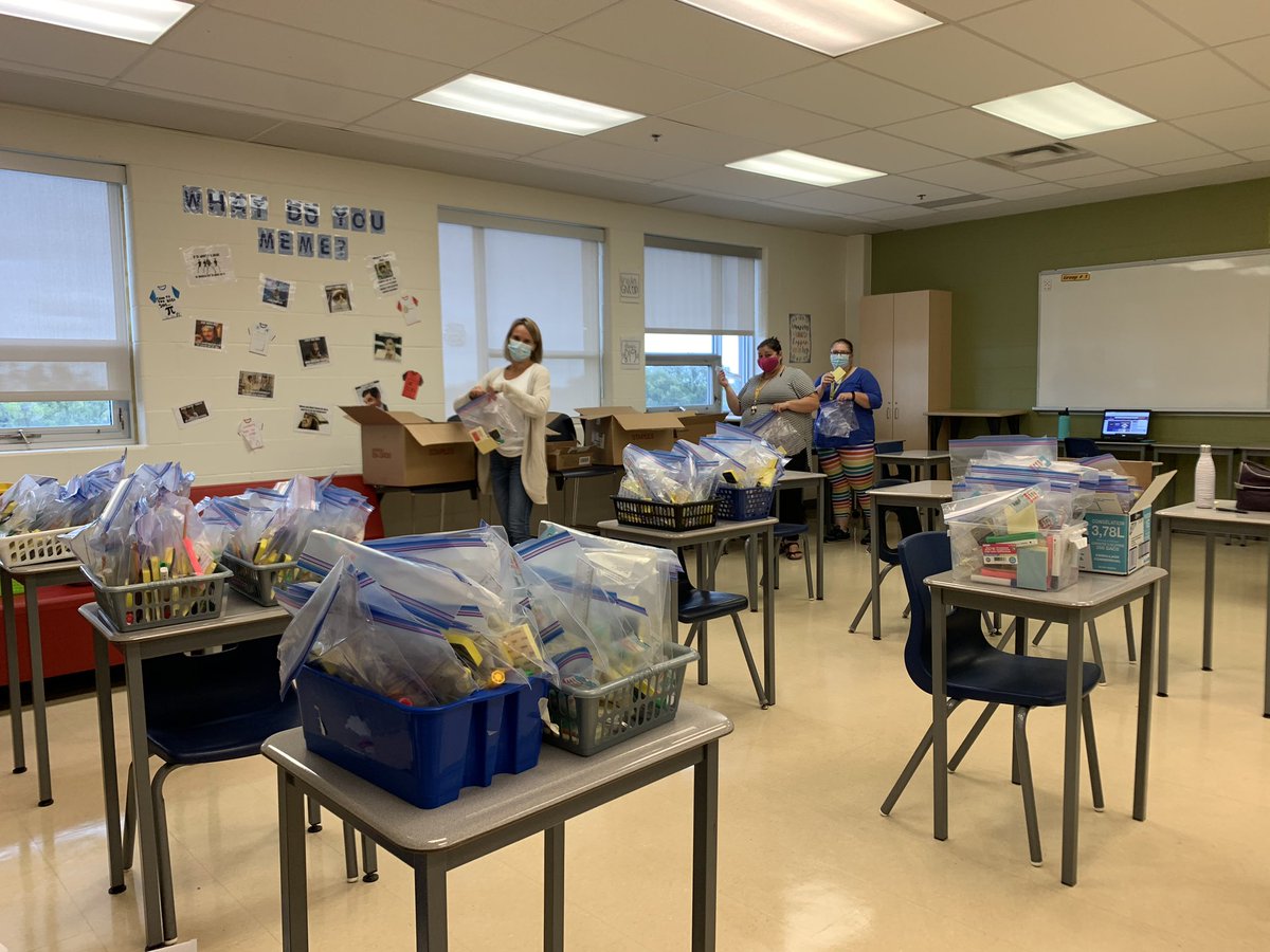 MsTanHDSB's tweet image. @GWSSMathSci getting ready to welcome students back!! #assemblyline #mathkits