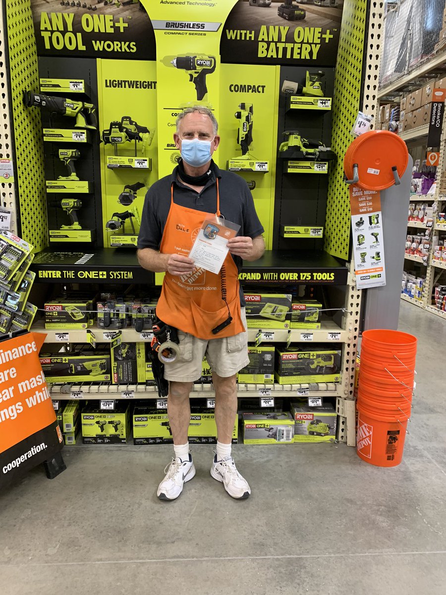 txrosalynn06's tweet photo. I will say this overs and overs I can’t be where I am or get wins like I do without my team. Dale is an amazing associate who goes above and beyond time and time again I appreciate all his hard work which helps the department succeed. #powerofthegulf  @Marcos_THD @bsb823 https://t.co/fUKs9gOOYa