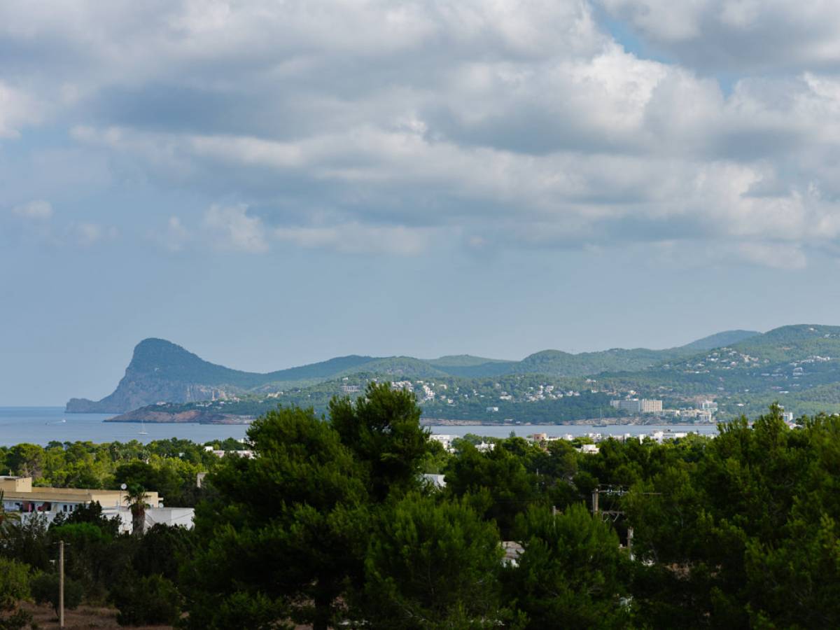 Ibizaislandvillas.com tweet media