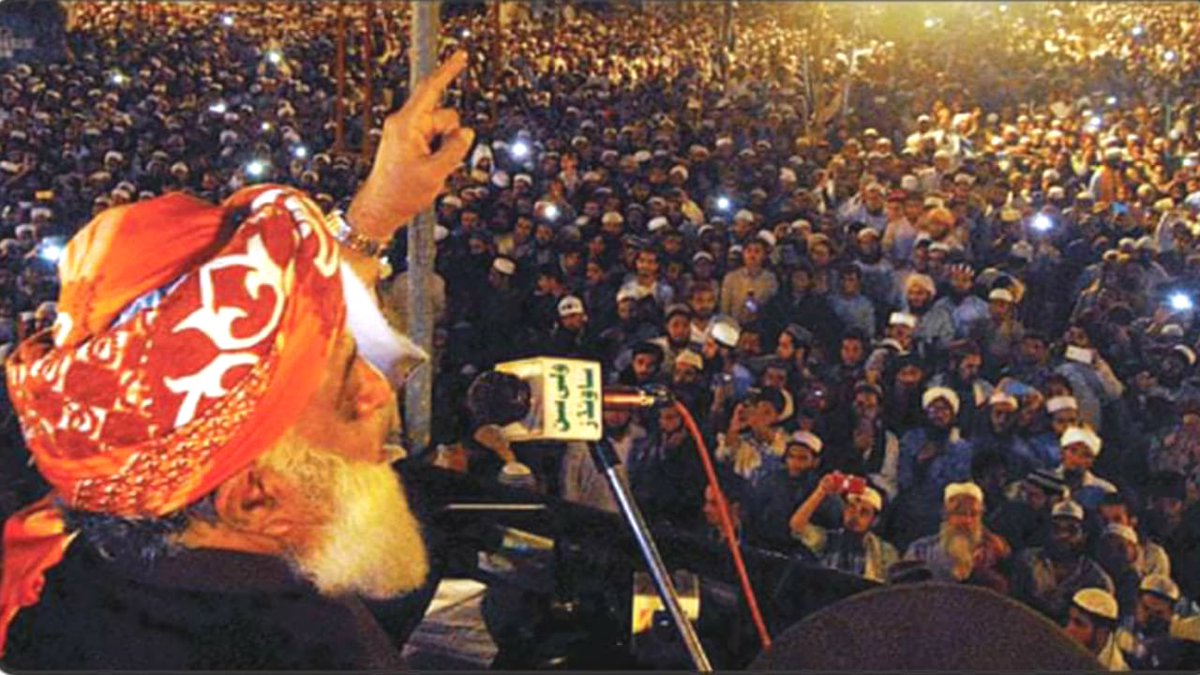 JUIAnswersBack's tweet photo. ۔۔۔
’میں جھکا نہیں میں بکا نہیں
کہیں چھپ چھپا کے کھڑا نہیں
جو ڈٹے ہوئے ہیں محاذپر
مجھے ان صفوں میں تلاش کر
#JUIAnswersback
#LastHope_Maulana https://t.co/ihDnk3L7Kh