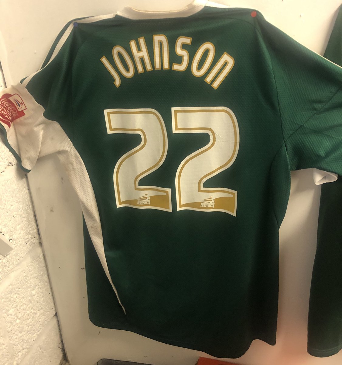 meg152000's tweet photo. @FrankNouble enjoyed listening to your interview , my dad has @JohnsonReda shirt when he was man of the match against Bristol city in 2010 https://t.co/3YX6YZifxh