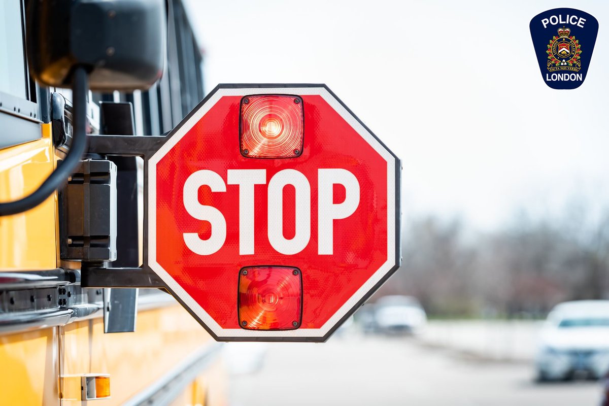 lpsmediaoffice's tweet photo. It's ILLEGAL to pass a school bus 🚍 when it's stopped with the red lights flashing AND stop-arm extended. You could be fined $490 and 6 demerit points. 🚍
#LPSTraffic #ldnont https://t.co/7YHDAItcD2