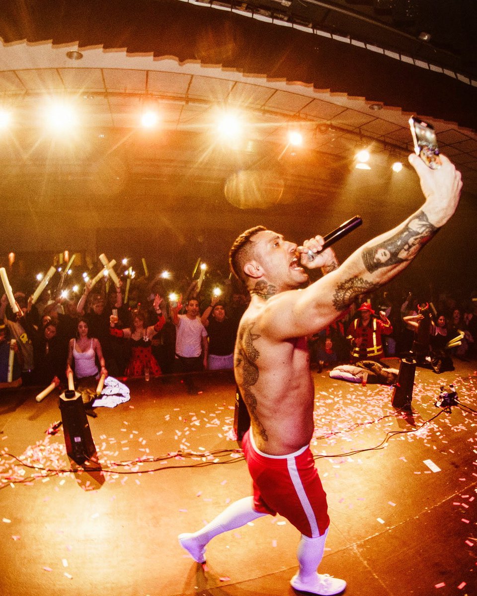 OS ECHO DE MENOS😥🤞🏻
……………
#spaceelephants #tbt #volveremos #partypeople #festival #club #quepaseya #fuckcovid19 #memories
foto: @alzphoto8