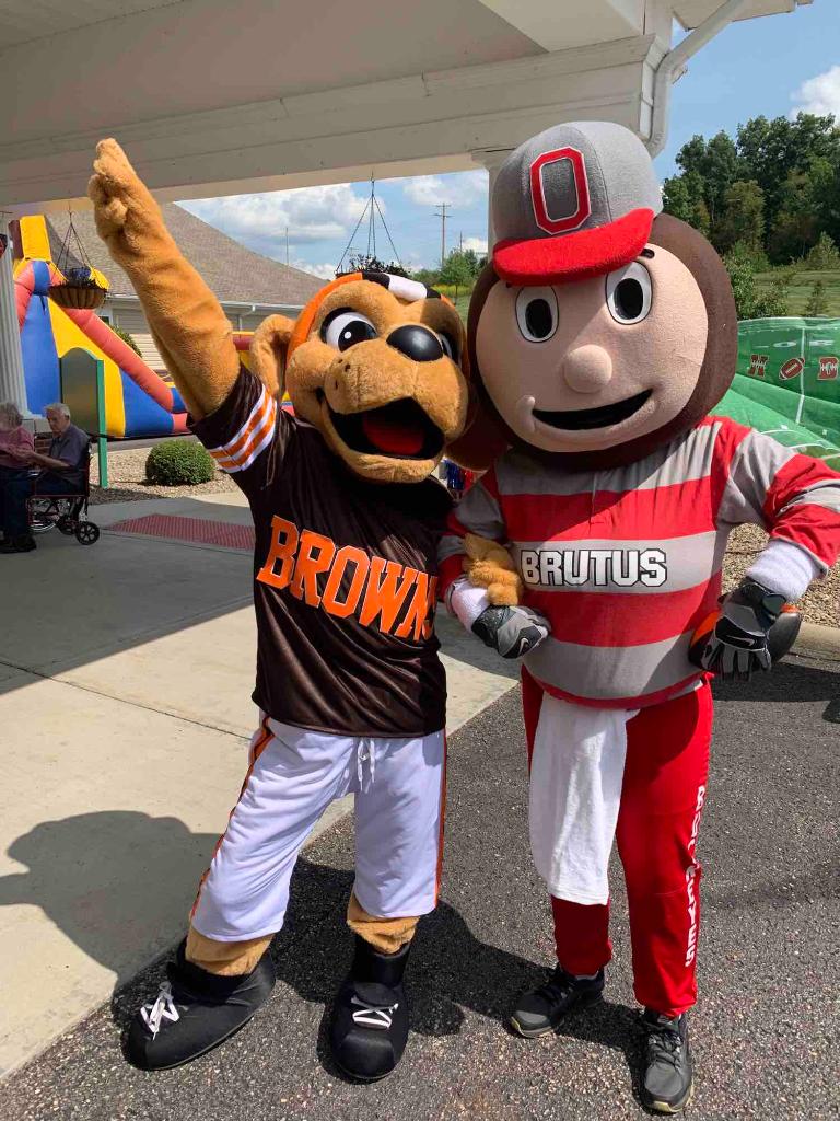 NorthpointeOaks's tweet photo. #TrilogyTailgate what a fun day for our residents❤️🤍🤎🧡🏈 Brutus &amp; Chomps https://t.co/c3kJM8qT8r