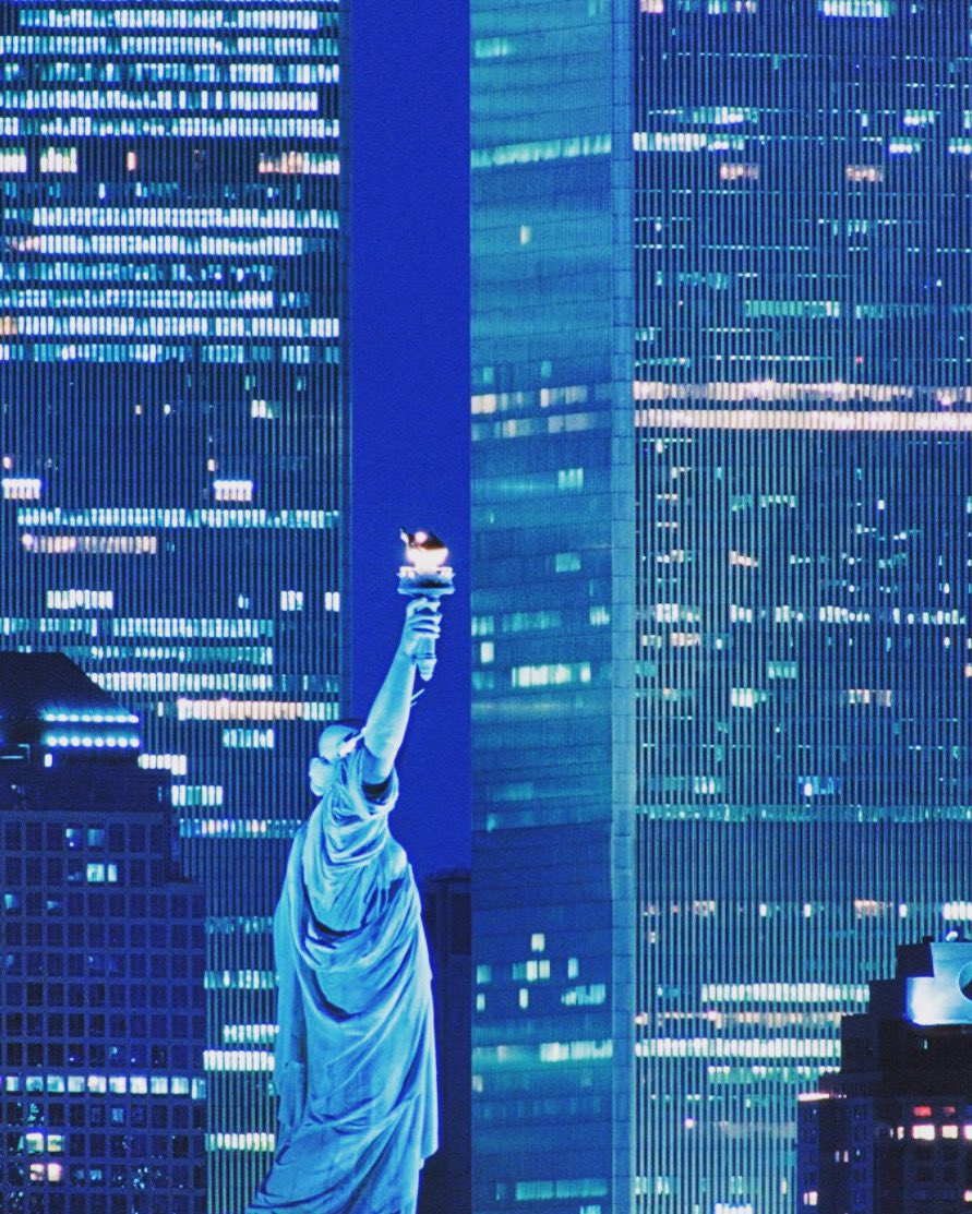 mchooyah's tweet image. Hug your family tighter tonight. Tell them that you love them.