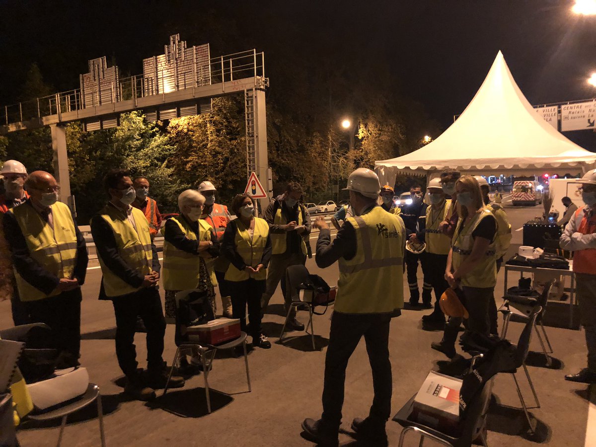 RemiGRANDEMANGE's tweet photo. Visite nocturne du chantier Sanef de réfection des 11km de la Traversée urbaine de Reims et fin des travaux de l’échangeur Reims centre. Réouverture demain de l’échangeur après plusieurs mois. Un investissement conséquent pour la sécurité des usagers. https://t.co/yT2f4KQWVH