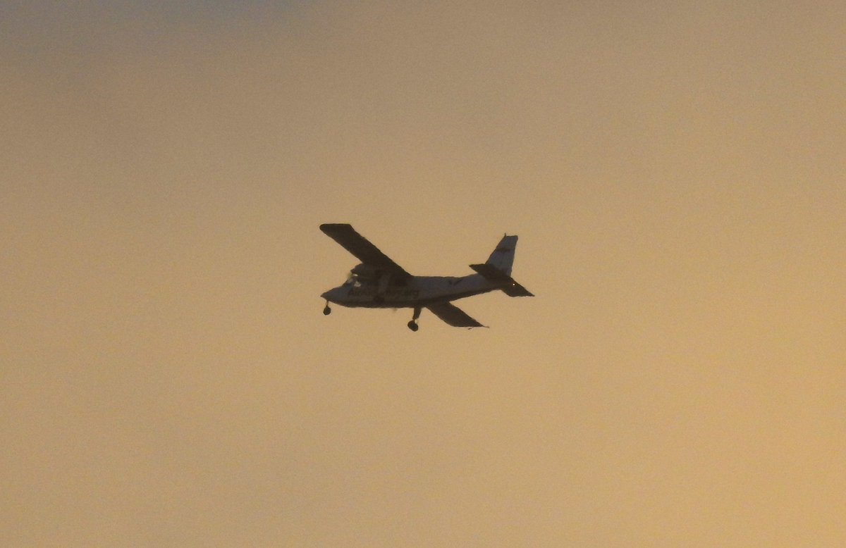 aviationathan's tweet photo. #IslanderAircraft 1987 built #Pilatus Britten Norman BN2B-26 #Islander registered G-BLNI as #GBLNI in Air Alderney livery. 8th September. (ex VP-FBI). #BrittenNorman #avgeek #planespotting #potn #airalderney https://t.co/F1Yonz4Vre