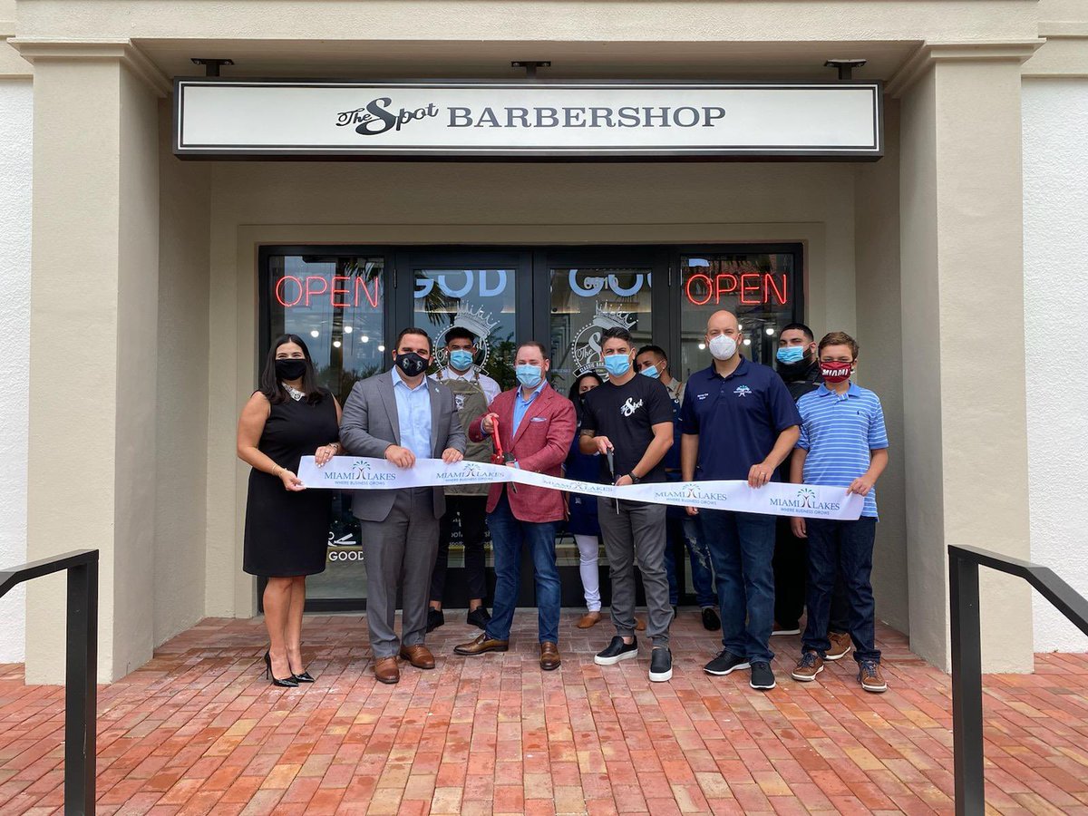 JoshDieguez's tweet photo. Welcomed one of our new businesses to town today. Come by @TheSpotBrbrShop across from Town Hall on Main Street for your haircut! First responders get 15% lifetime discount. #GrowingStrongerML #IHeartMiamiLakes #WhereBusinessGrows #GodIsGood https://t.co/APq9YVoziC