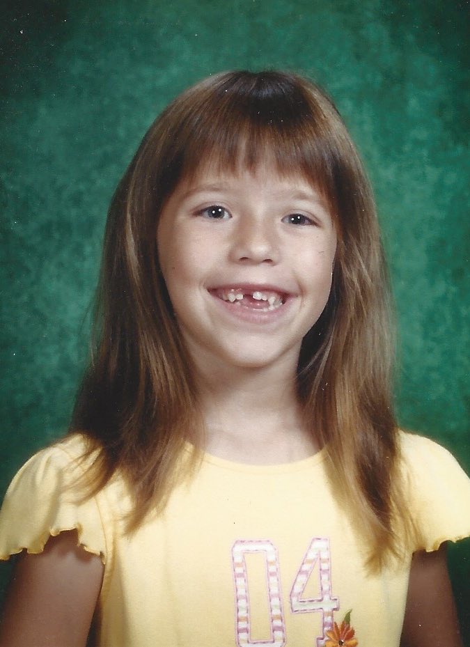 rachel_walters1's tweet photo. those were the days #nationalschoolpictureday #Lifetouch #frameitall #SflyIncEmployee https://t.co/IXXJFhf8t9