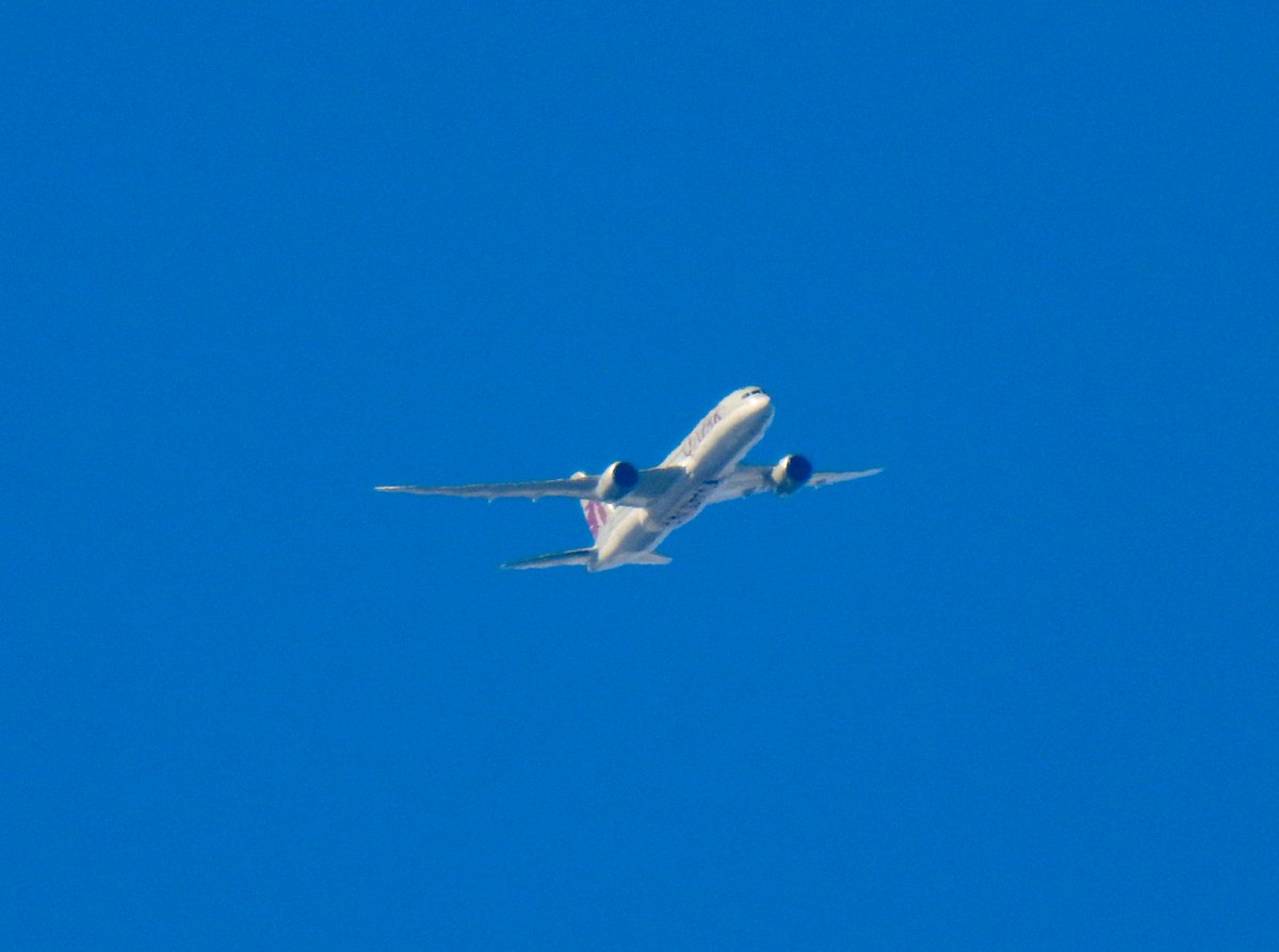 aviationathan's tweet photo. #Qatar Airways #Boeing787-8 #Dreamliner A7-BCP as #QR28 from #Manchester to #Doha 9th September. #QatarAirways #Boeing #AvGeek #AvGeeks #PlaneSpotting #potn #aviation https://t.co/hl9T78MFCD