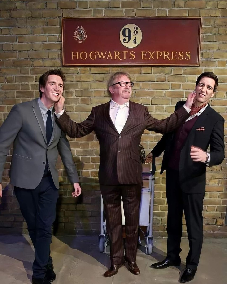 El Señor Weasley regañando a los gemelos es lo que mejor que vas a ver hoy.