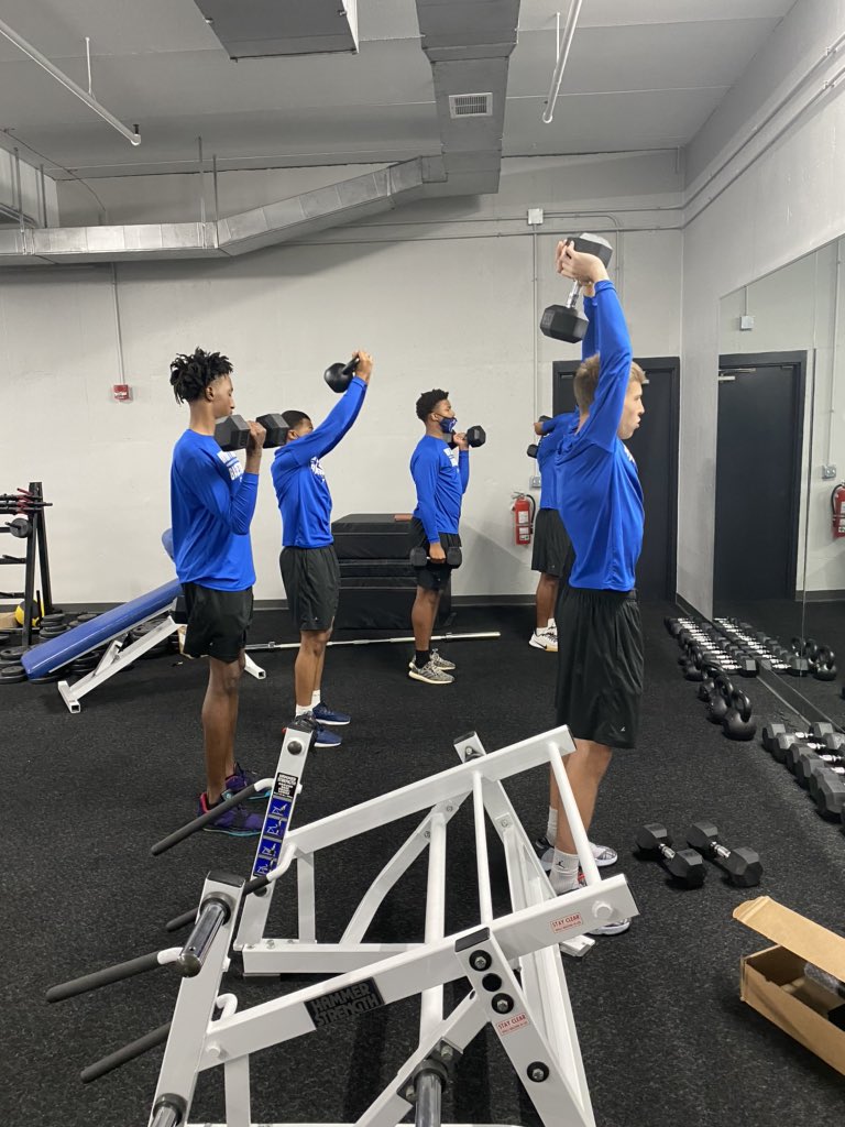 BobcatMBBWI's tweet photo. Working the arms today! Time to get big! #EstablishTheCulture #GoCats https://t.co/YpmLX1yIU7