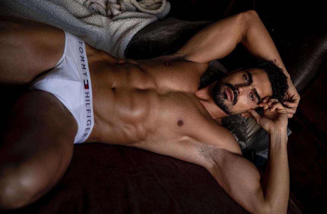 EhlJfZrU8AI9SAA?format=jpg&name=medium