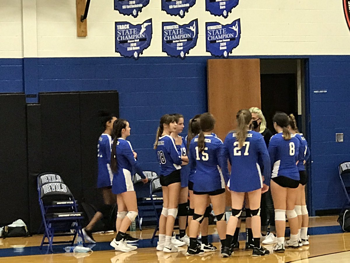 BSharosky's tweet photo. It’s a Brunswick vs Strongsville triple header of MS volleyball at BHS east gym. Good luck, ladies! I wonder if that new Strongsville principal @MrsBoytim is divided in her allegiance this evening? #BMSGoBigBlue https://t.co/QVnjOM7kLi