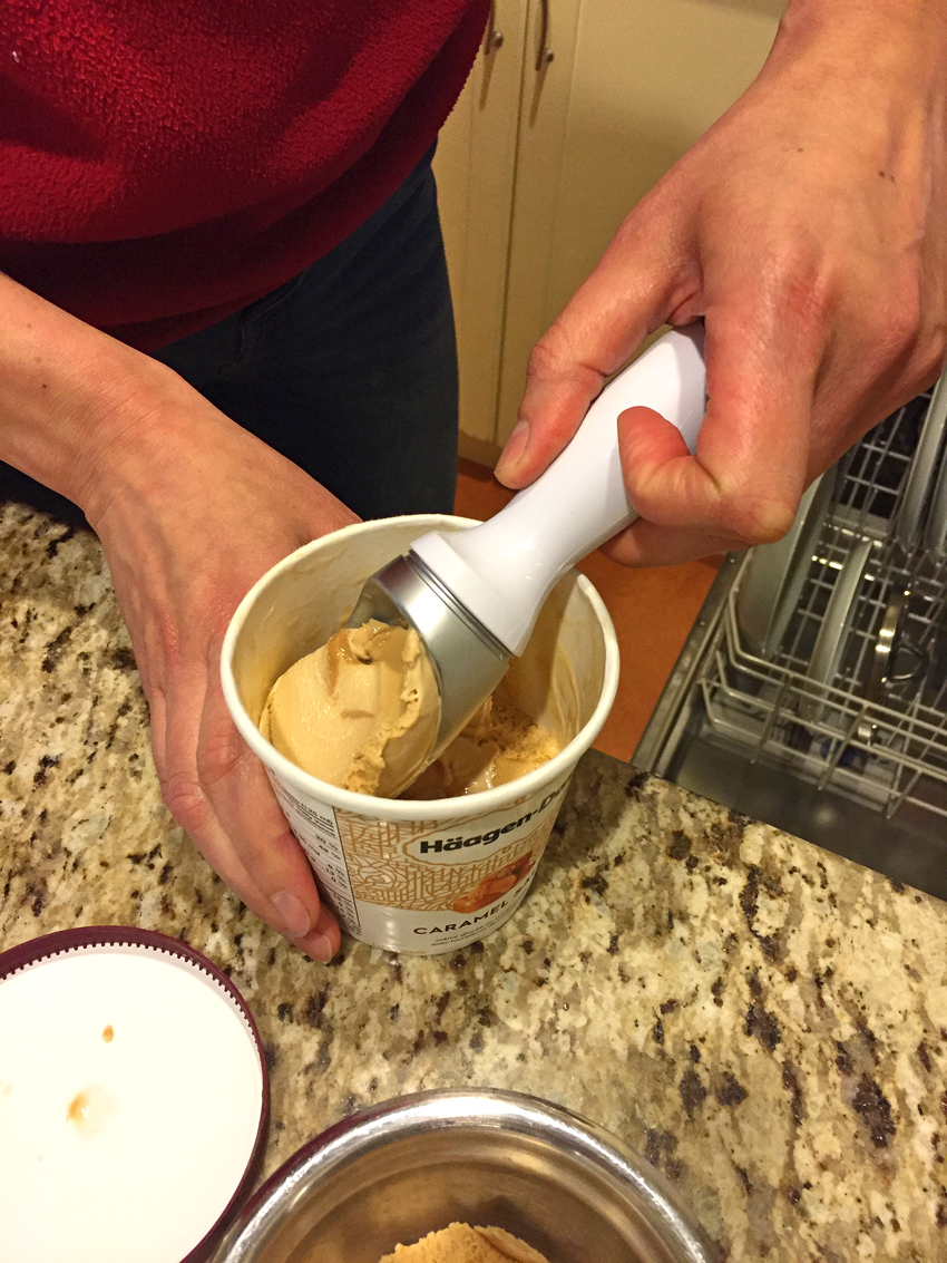 GreatKtchnStuff's tweet image. The @ZylissUSA Right Scoop is our favorite tool for dishing out ice cream. See more of our recommendations at our Favorite Tools page: greatkitchenstuff.com/tools-list/
