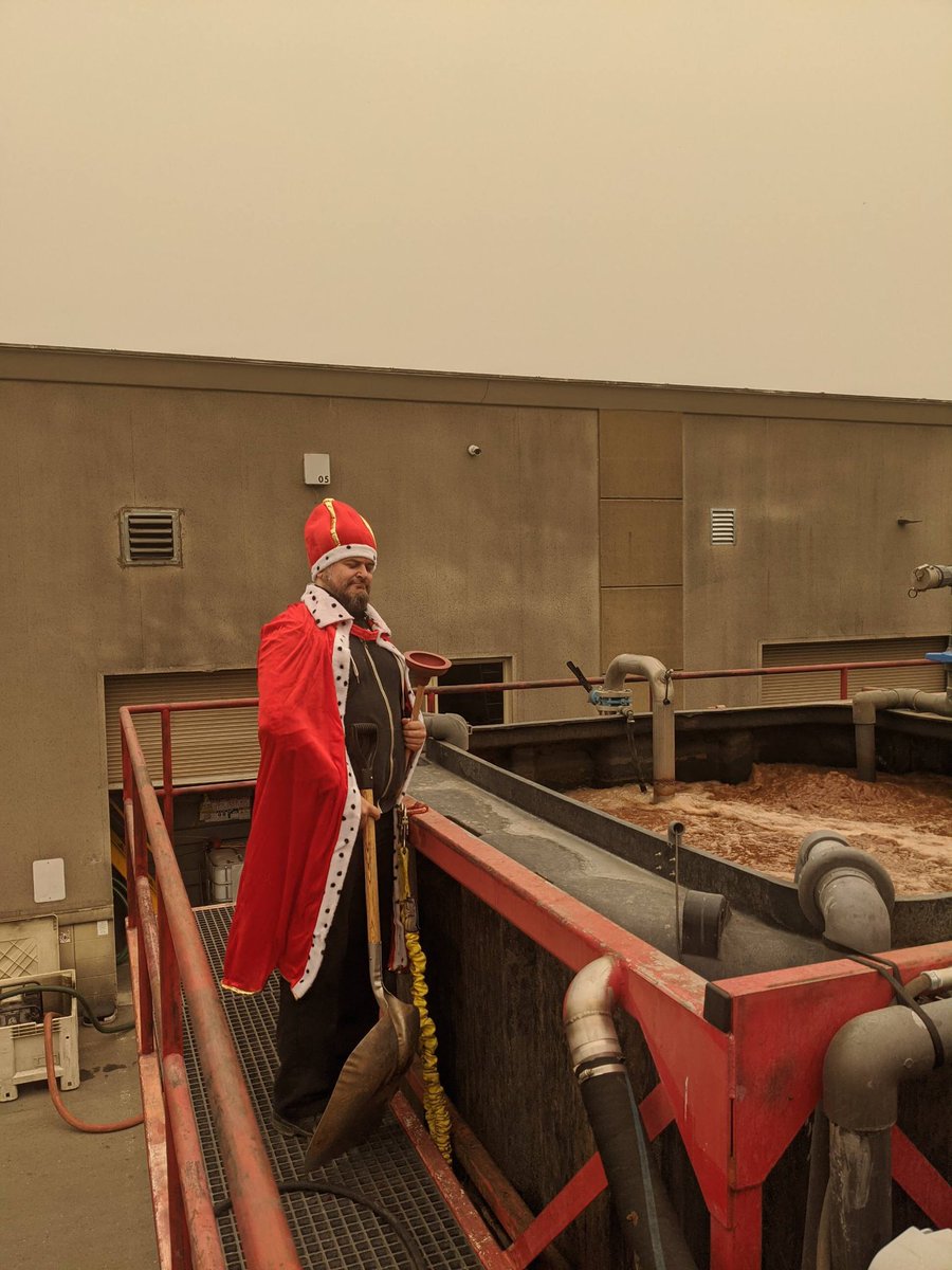 brbcbrewer's tweet photo. Hail to the King of Wastewater. Good luck to His Majesty Jason, first of His name, as he embarks on a new wastewater adventure. https://t.co/Cqn7aTD0WI