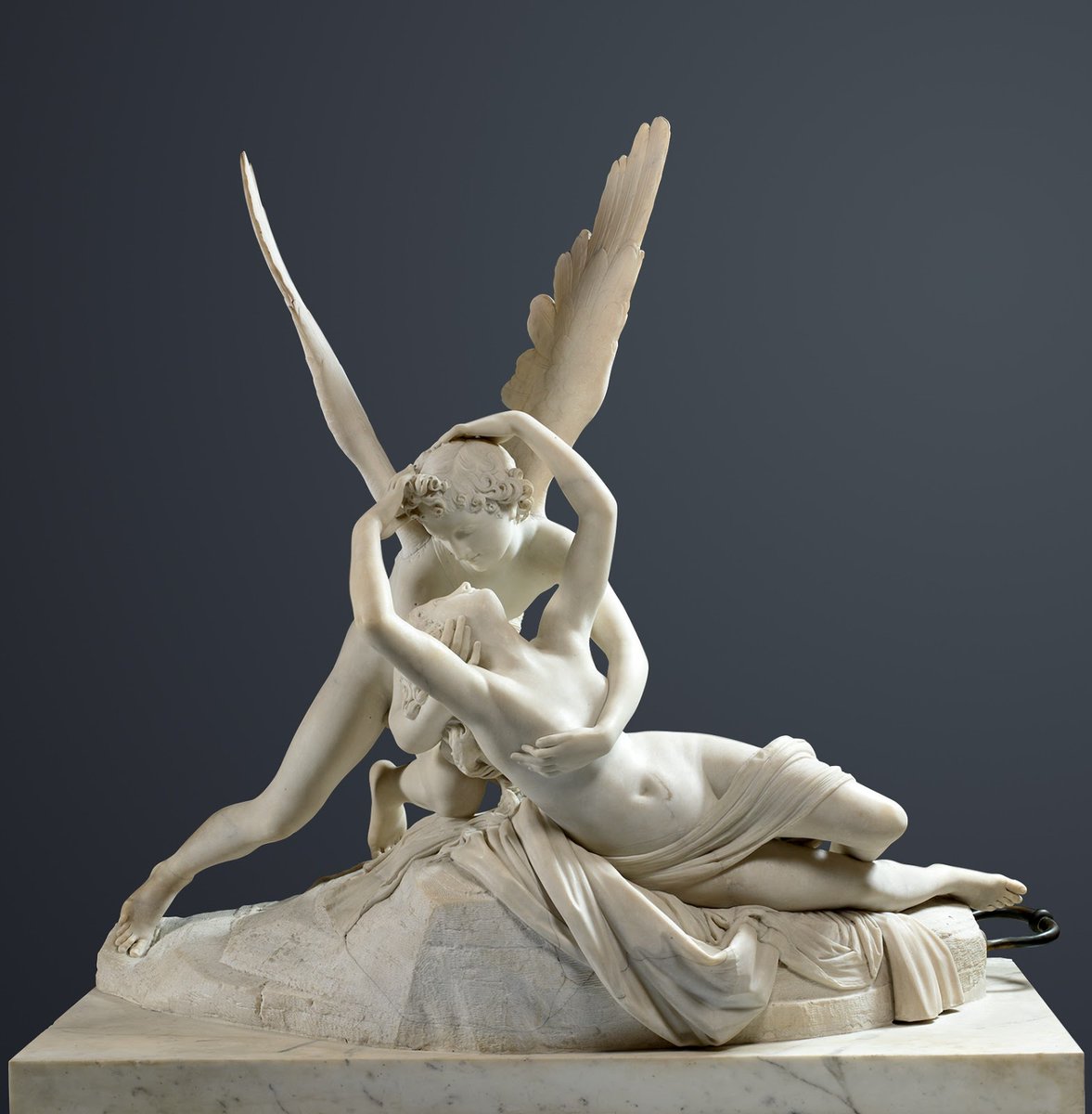 Mus_Gokce's tweet photo. Psyché et l'Amour, 1788-1793
Antonio Canova 
(1757–1822) was an Italian Neoclassical sculptor. https://t.co/i56DAlGC36