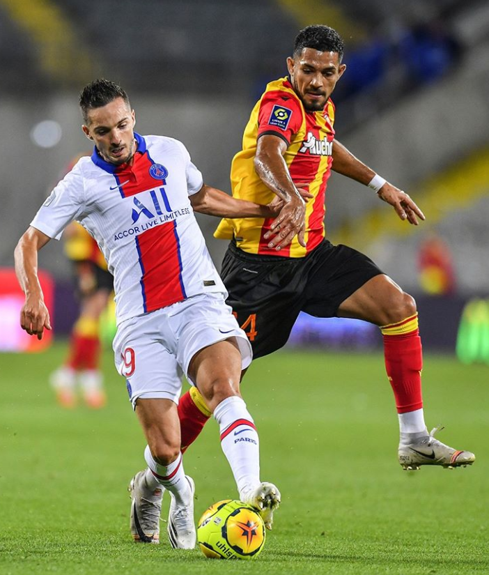 El Lens se impuso ante el PSG.