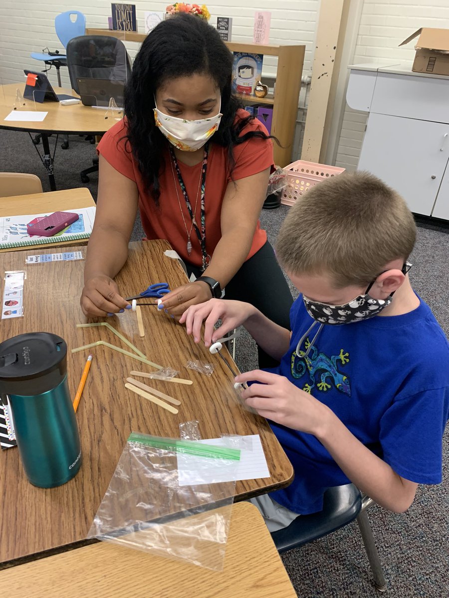MissKossHCS's tweet photo. Peppermint racers day 1 with @MsCochranG #ewpride https://t.co/F9d5Psi18e