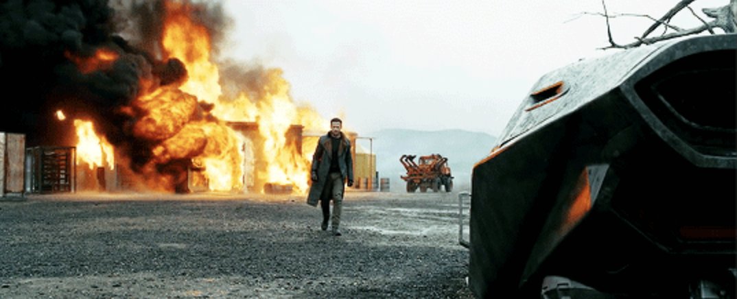 Denis Villeneuve told  @Collider in 2017 that he “wanted to use color in a narrative way like I never did before” and the color yellow “has meaning for me” and is “like a trail you can follow in the movie.” This is the yellow-orange that is present as K’s investigation progresses.