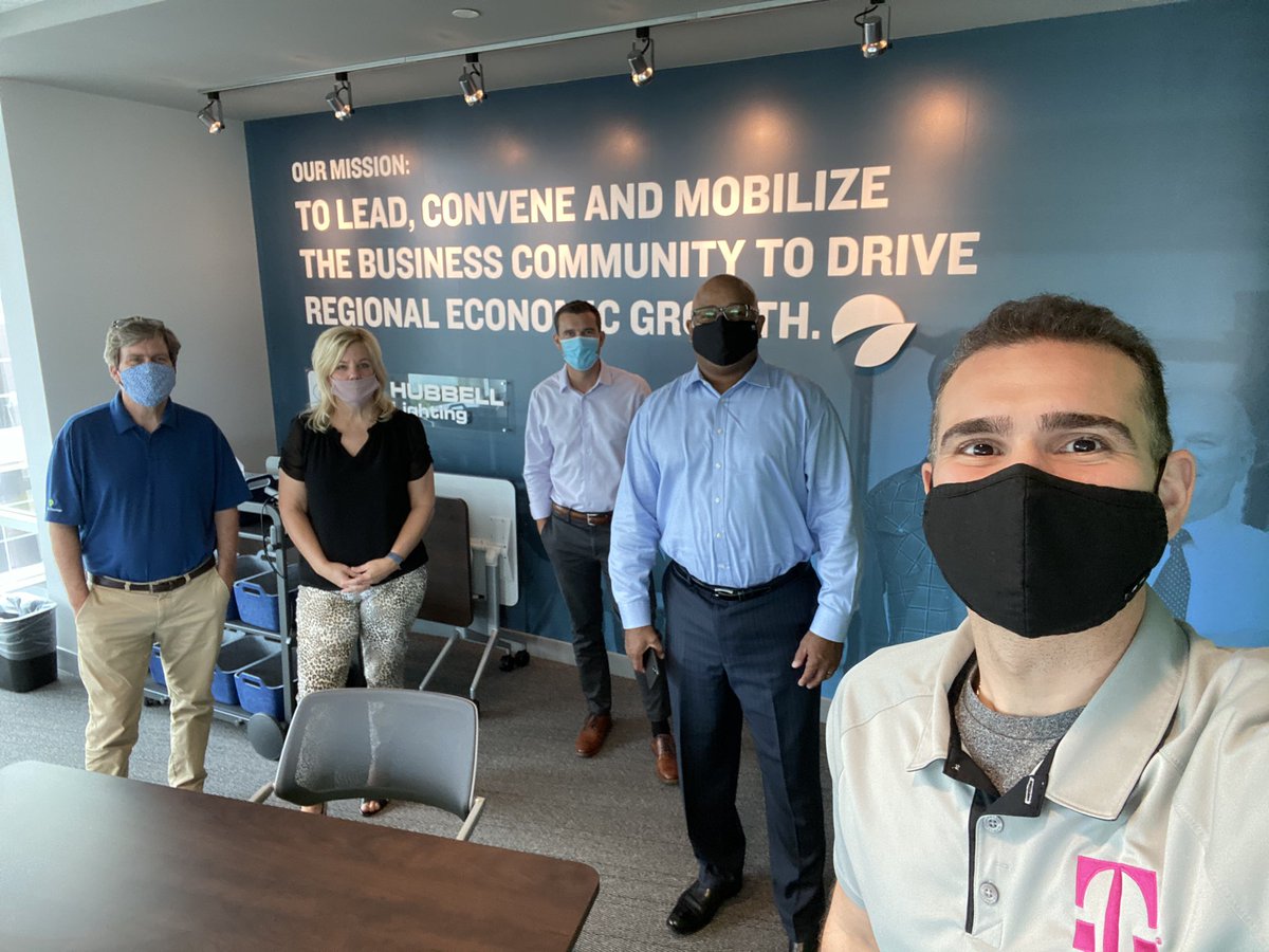 _morteza_erfani's tweet photo. Looking forward to the partnership between @tmobile and @GvilleChamber - thank you @CarlosPhillips for your hospitality!! #NERocks #NESTR #Greenville #TMobile @ChappySTR @JohnStevens_ https://t.co/kd53iogVKL