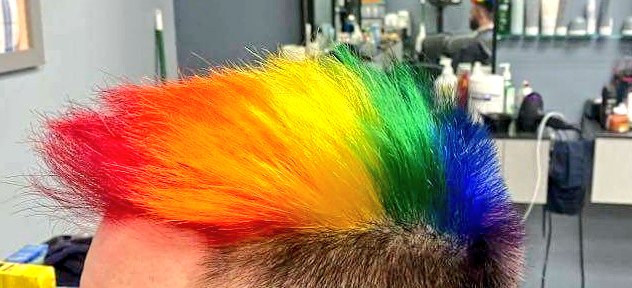 Kiba_Starry's tweet photo. OwO first time getting my hair dyed ever. Debra did an amazing job. Is amazing and was a great deal. π₯°πβ€π§‘ππππ #MySmartStyle #gay #loveislove https://t.co/XeizkMqhsX