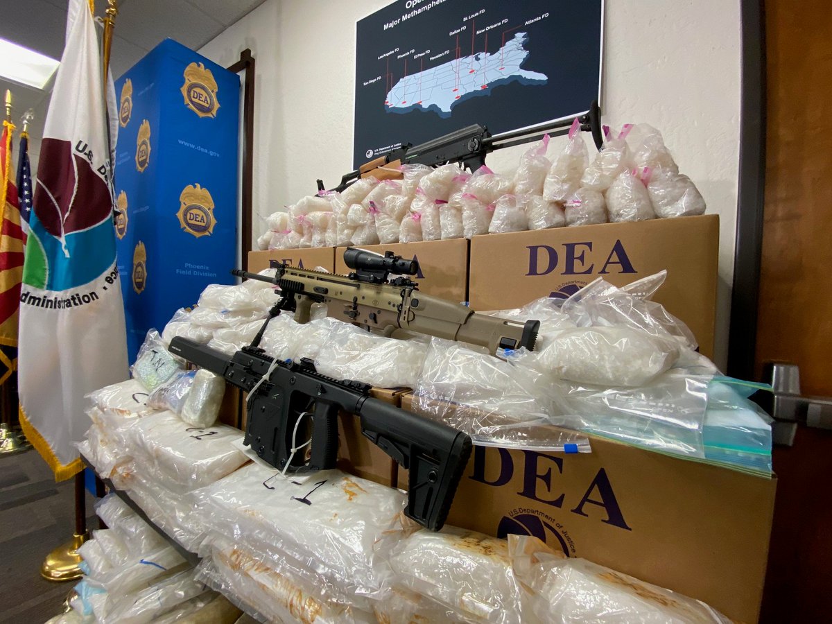 PIONicoleN's tweet photo. Amazing work 👏🏼 by 9 #DEA Divisions in this 6 month crackdown of meth distribution hubs nationwide dubbed #OperationCrystalShield. Total of 1,840 arrests & 28,560lbs of meth seized. LA Field Division seized nearly 6,000 lbs of meth, $15,968,411 in drug money & made 34 arrests. https://t.co/s7c9Eqj0zl