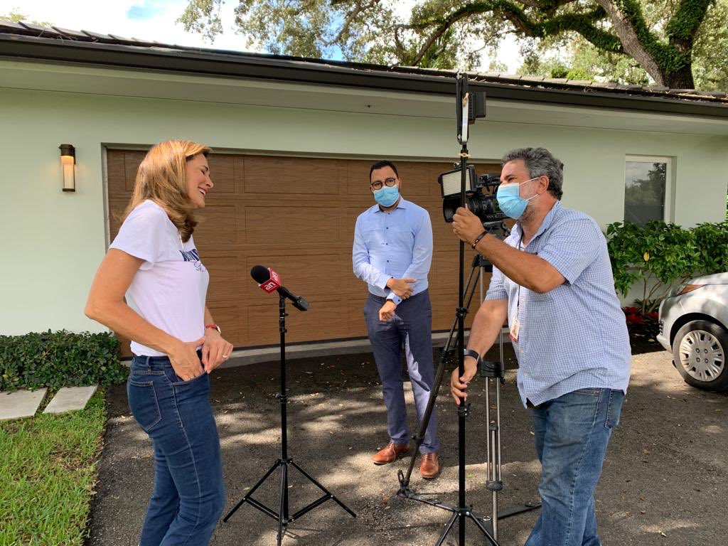 MaElviraSalazar's tweet photo. Today I spoke to America Tevé about our lead in the newest poll results, and how my campaign’s message is resonating with the people of Miami.
Our community needs a real voice and a true fighter who understands the issues that truly matter in #FL27. #MariaForCongress https://t.co/HlICHUXu4d