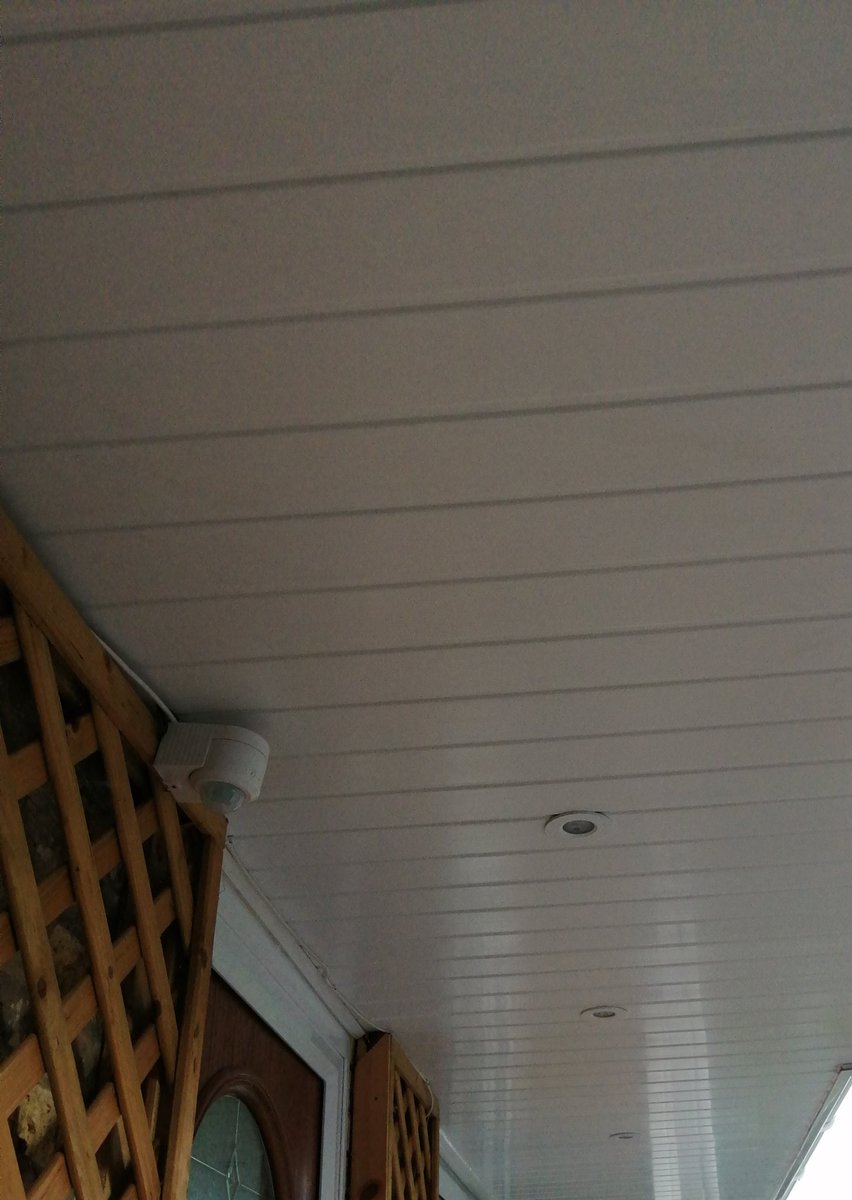 NCRoofinguk1's tweet photo. Fascia, soffit and guttering job completed in Bracknell #ncroofing #ncroofinguk #sandhurstroofer #bracknellroofer #roofingcompany #sandhurst #bracknell #berkshire https://t.co/Rrk38E2c8U