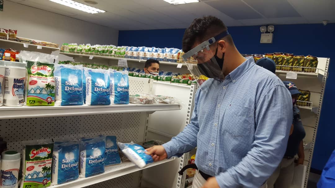 sundde_ve's tweet photo. #Sunnde inspeccionó supermercados y farmacias en el Casco Central de Caracas. Lea más: https://t.co/StTPUUQOSl https://t.co/zhRYVQVpSo