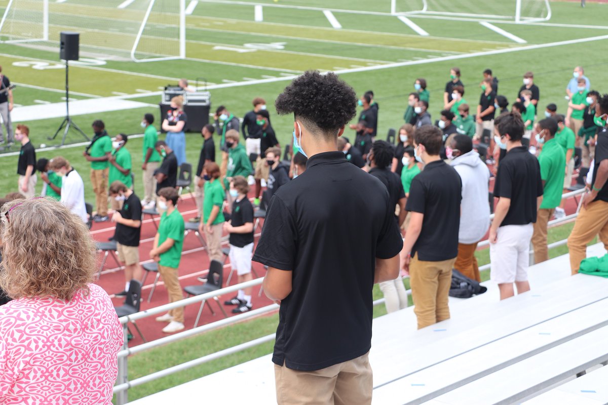 StMarysDragons's tweet photo. We finished the day with our first all-school Mass! 
All #COVID-related safety rules applied...everyone wore a mask, social distanced, and it was held outdoors. #Mass #menofmary #WeekFour #masksup #southside #outdoors #happyday https://t.co/rAqgRgmkea