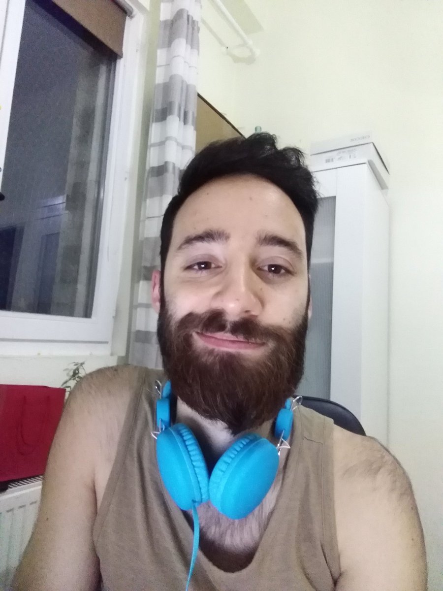 shant_p's tweet photo. Cheers to turning 27 with bushy eyebrows and bigger eyebags.
Still skinny though. https://t.co/uFPsrP3AfN