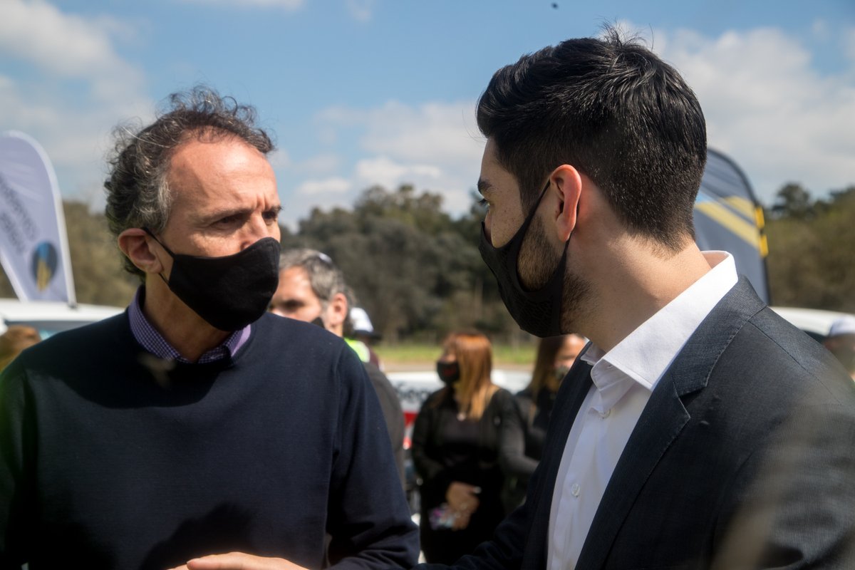 sutpapeajes's tweet photo. Hoy se realizó la presentación de 22 nuevos móviles que se destinarán a mejorar la Seguridad de todas las rutas administradas por Corredores Viales. Leé la nota completa y mirá las fotos en este link  👉https://t.co/ApXpQnk0rS https://t.co/pYCYFWkIXW