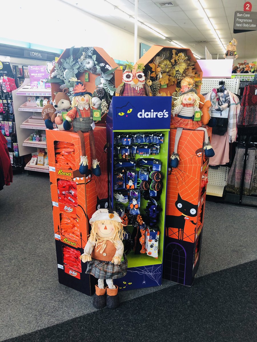 Fall is in the air at store 1685! 🎃🍂 <a href="/brandicampanell/">brandi campanella</a>