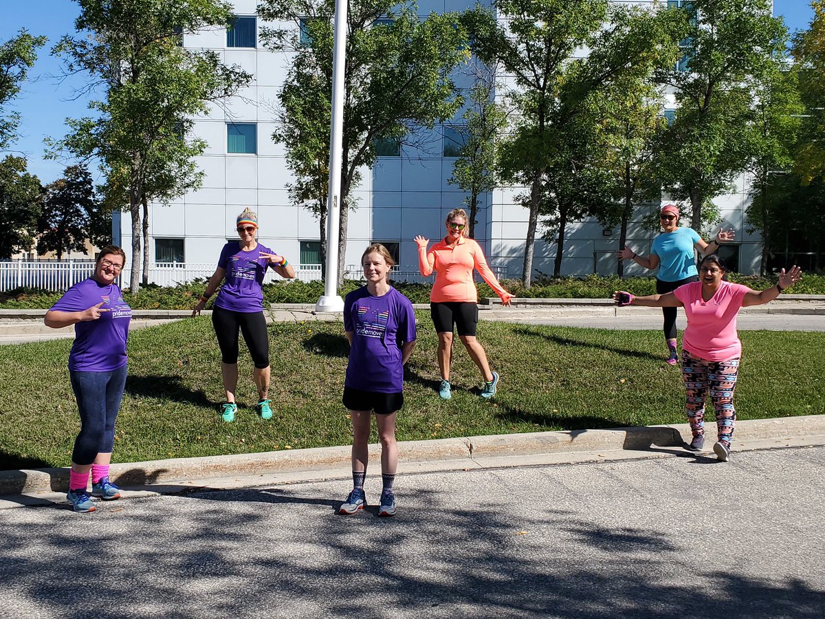 kim_melnychuk's tweet photo. #WpgPrideRun #Pride2020 #SocialDistancing #pridemoves https://t.co/Br8fejuFhI