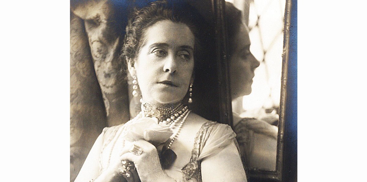 So I have yet another hero. Aimée Crocker inherited a fortune but refused to live a conventional life.She:- Orchestrated a drinking game with Oscar Wilde in the rough Barbary Coast district of San Francisco. Entertained guests by playing piano with her toes. +