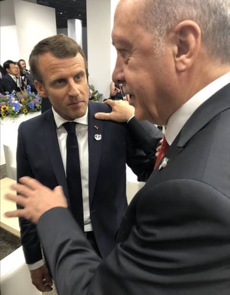 Aslında Sayın Başkanımız, Reisimiz sana gereken ayarı veriyor ama biz yine de bir kere daha söylemiş olalım #HaddiniBilMacron
👊👊👊👊👊👊
@dursun66
@Efruz_e_Sema_5
@__ASEL__01
@_Sessizdalga__1
@ftm_shn
@gaspadin252
@Can_uzun35
@gndgn_rt
@Emir_yaziyor