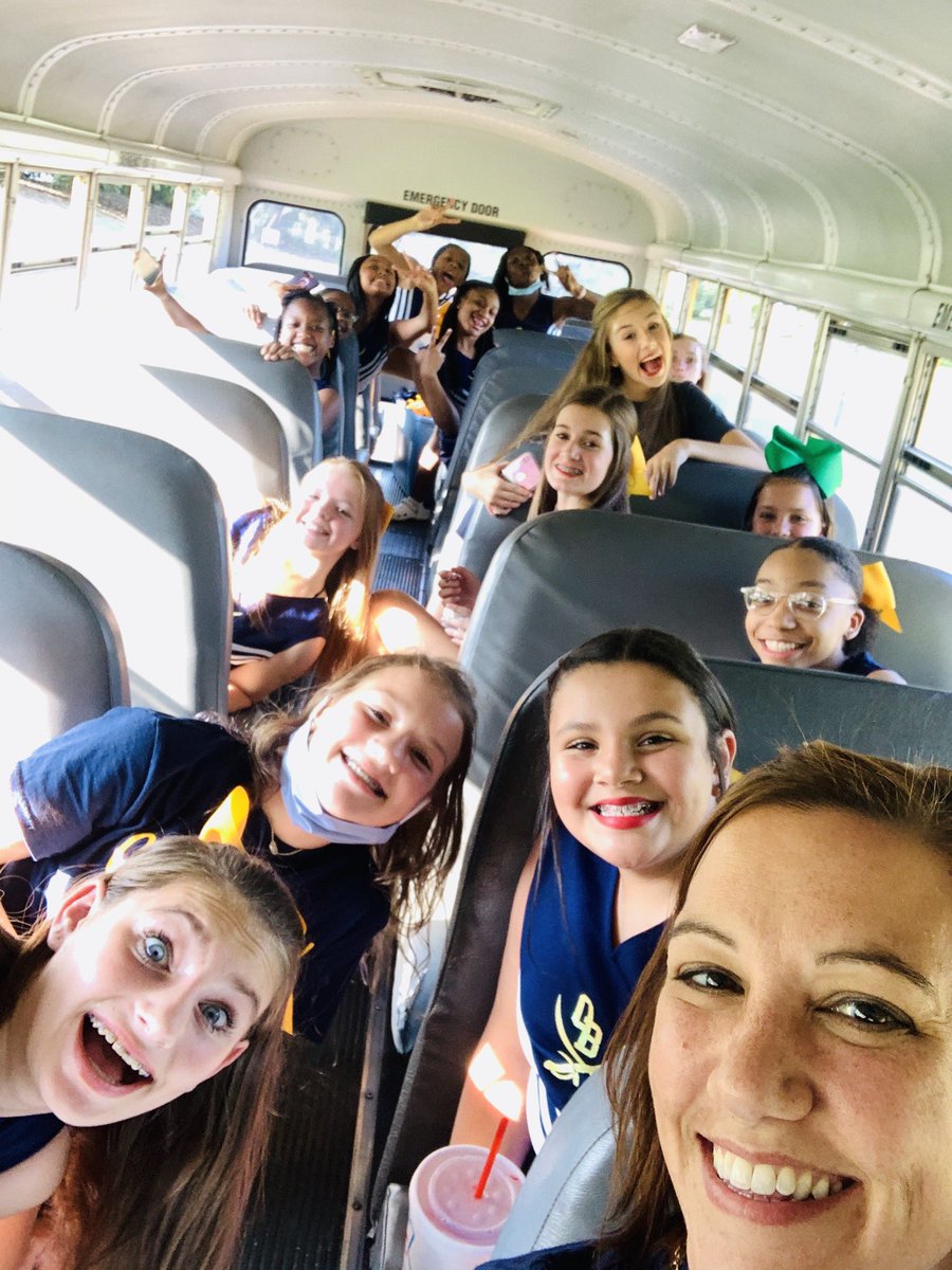 kdey28's tweet photo. OBMS cheerleaders off to cheer our football boys on at they face DC in the first game 💙💛💙💛 @OBMSPride #cheer #raisethebar #placetOBe https://t.co/vE0yIPciGe