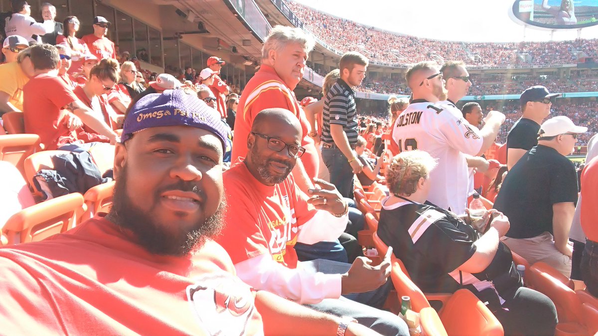 joeknows5011's tweet photo. Glad we did our chop before covid. #ChiefsKingdom #OneUppers #NFLKickoff #BeenThereToo https://t.co/3BMqODnp5T