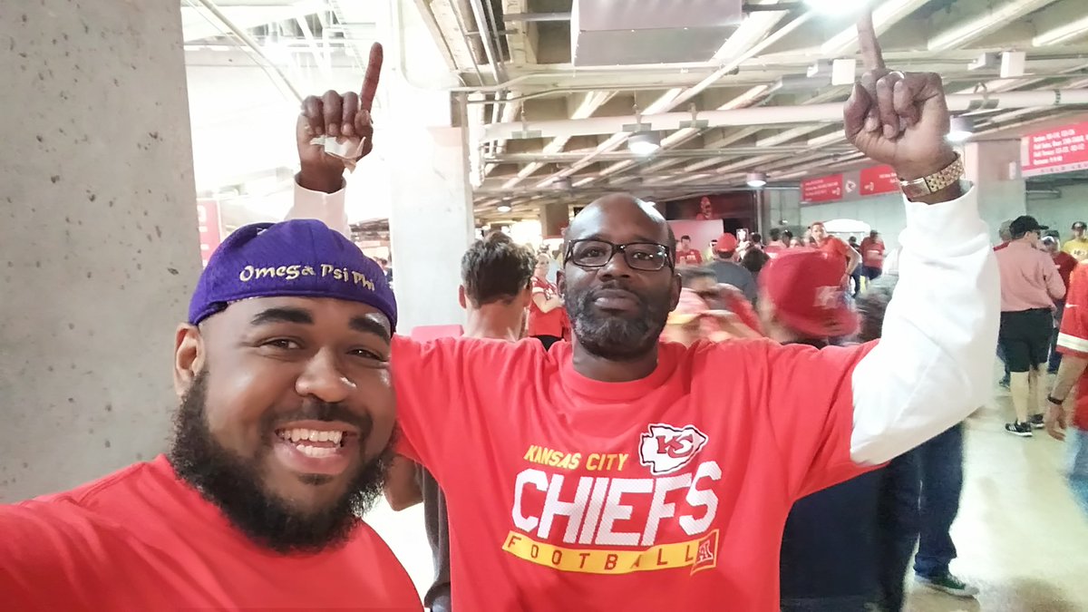 joeknows5011's tweet photo. Glad we did our chop before covid. #ChiefsKingdom #OneUppers #NFLKickoff #BeenThereToo https://t.co/3BMqODnp5T