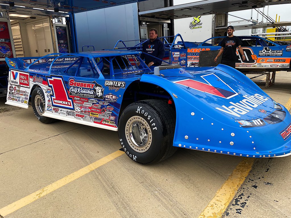 DIRTcarRacing's tweet photo. 😎 @B_Sheppard_B5 (New Berlin, IL)
🏎 @Rocket1_Racing No. 1 Rocket

The current @WoOLateModels point leaders enters the #EldoraClassic with a nation-best 25 wins to his name.

B-Shepp was a heartbreaking 4th at the #DLMStream after leading 45 laps. Can he get redemption? https://t.co/O4dsDc06d7