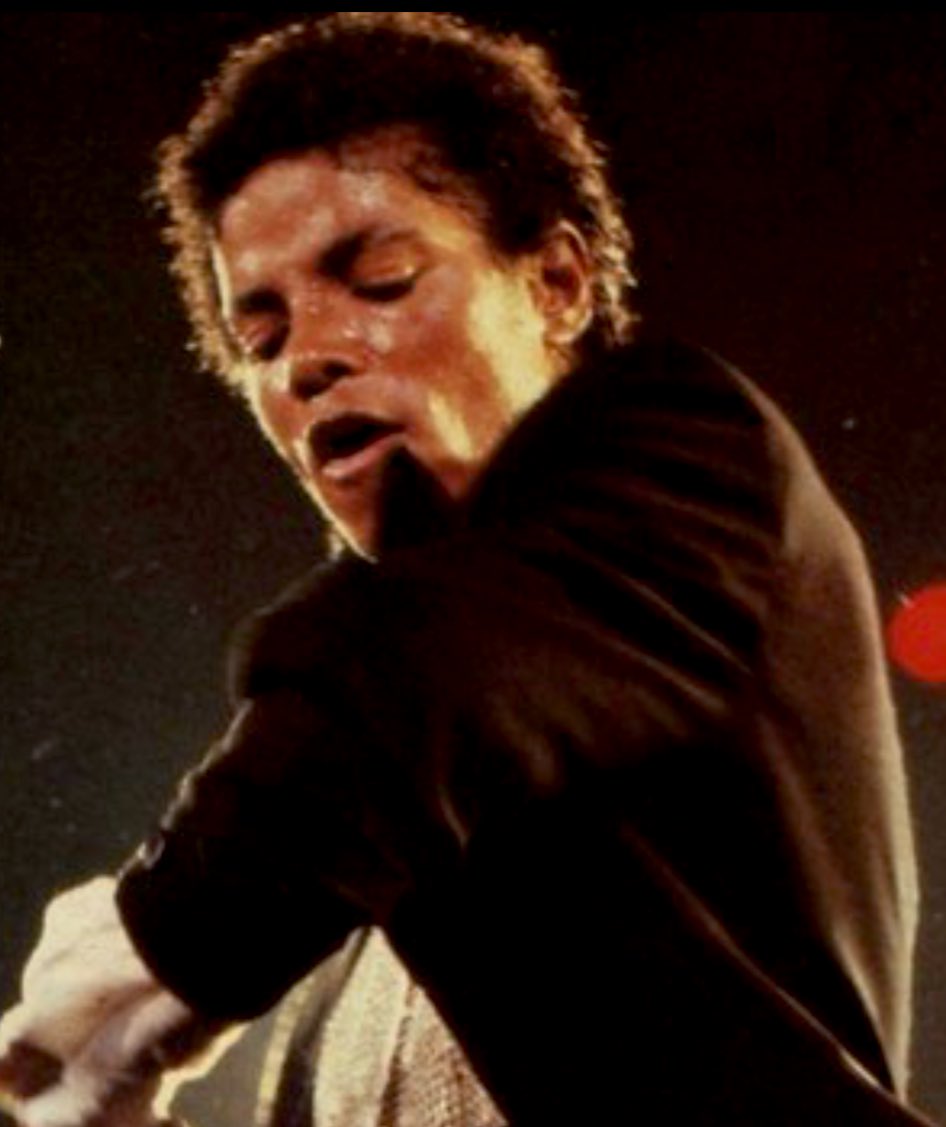 MJCloseUp's tweet photo. https://t.co/Hjqt7bQV0N